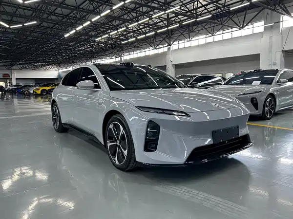NIO ET5T 2025