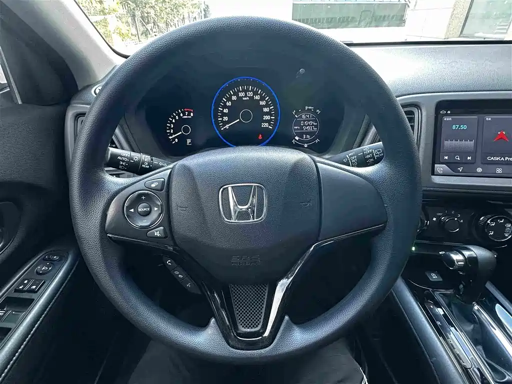 Honda Vezel 2022 — фото 9