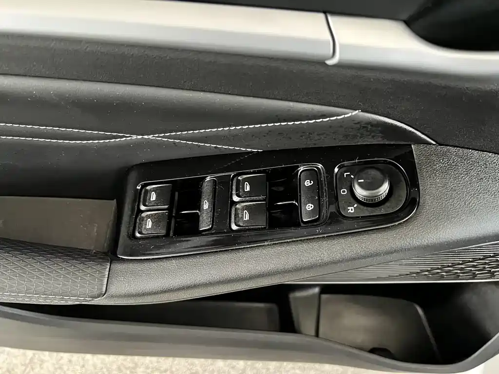 Geely Emgrand 2023 — фото 14