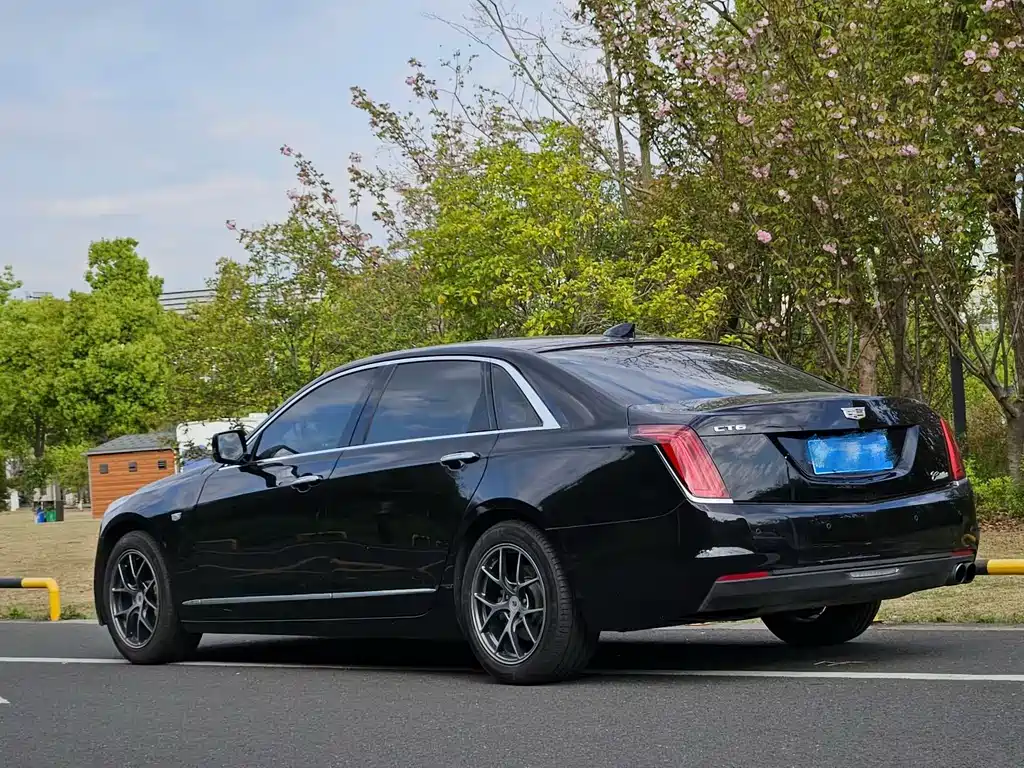 Cadillac CT6 2017 — фото 3