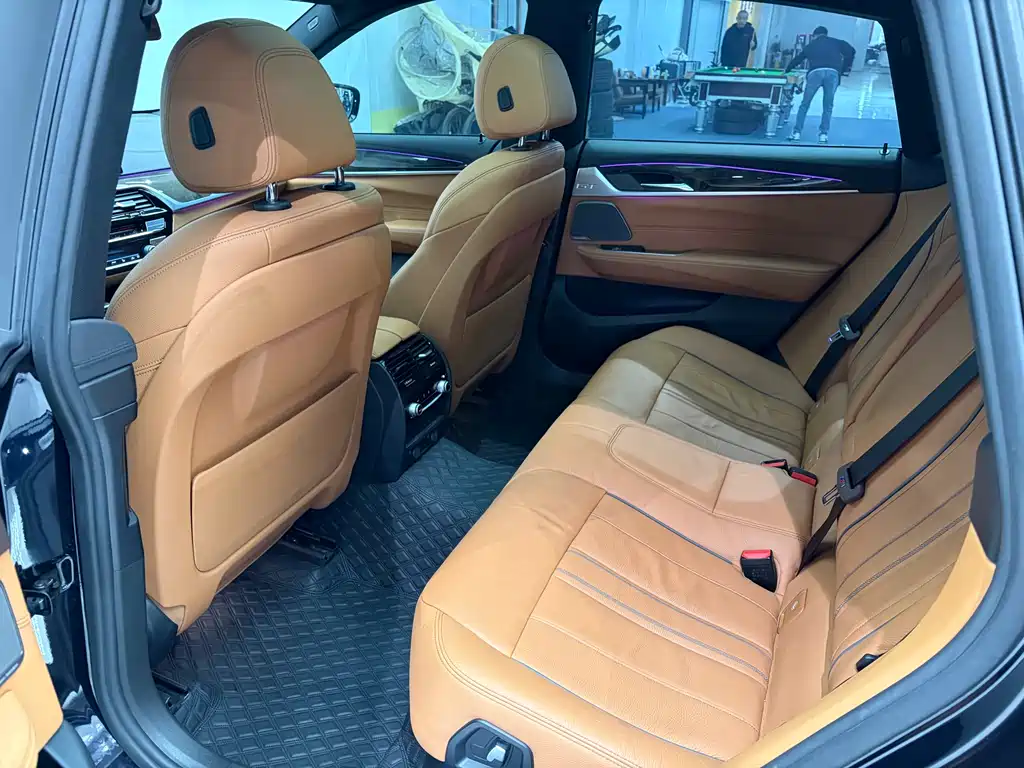 BMW 6 Series GT 2019 — фото 15