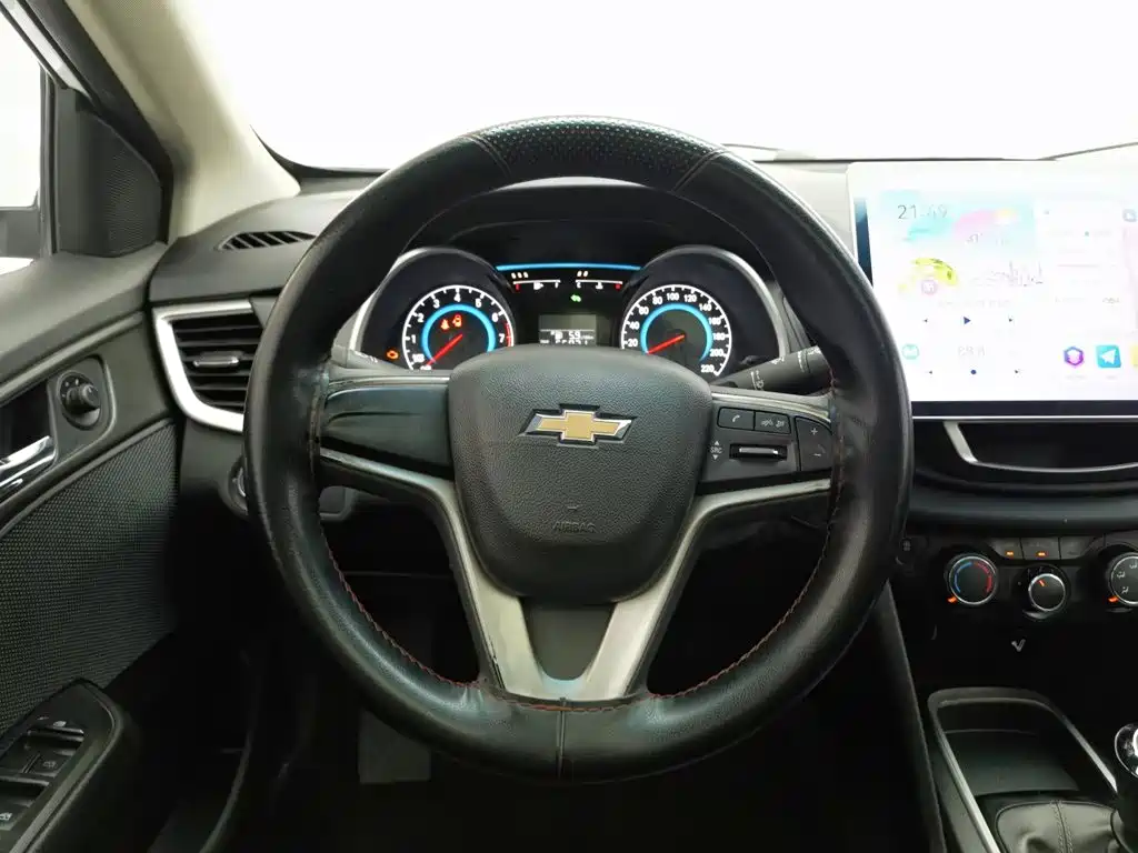 Chevrolet Cavalier 2017 — фото 11