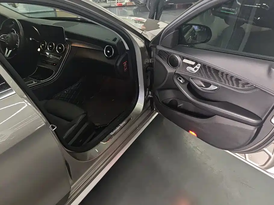 Mercedes-Benz C-Class 2019 — фото 8