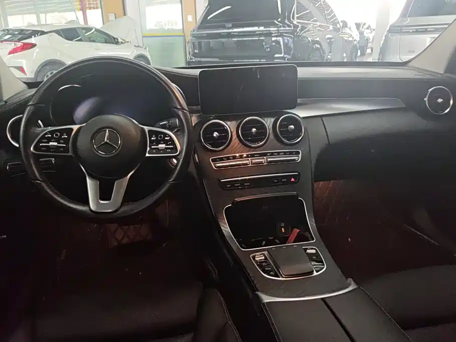 Mercedes-Benz C-Class 2019 — фото 12