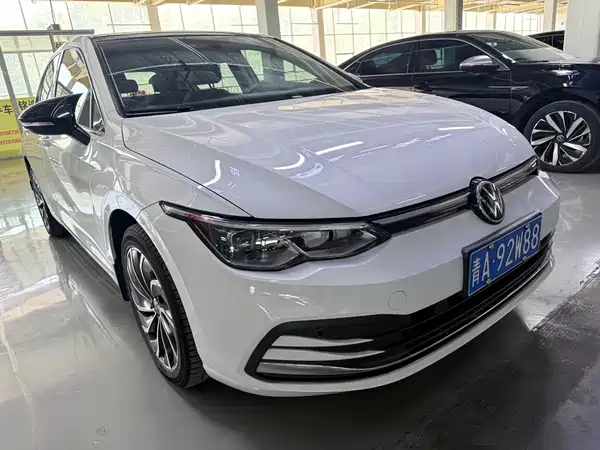 Volkswagen Golf 2023