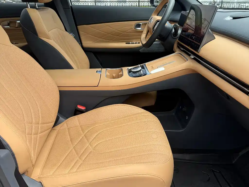 Geely Galaxy Starship 7 2025 — фото 13