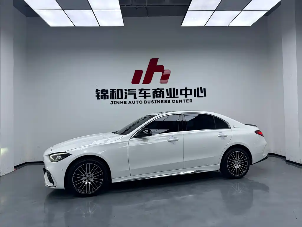Mercedes-Benz C-Class 2024