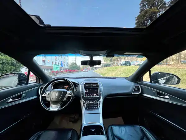 Lincoln Nautilus 2019