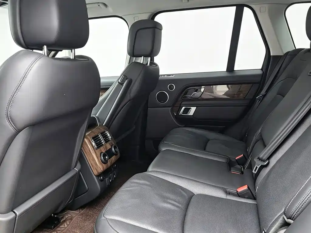 Land Rover Range Rover 2019 — фото 11