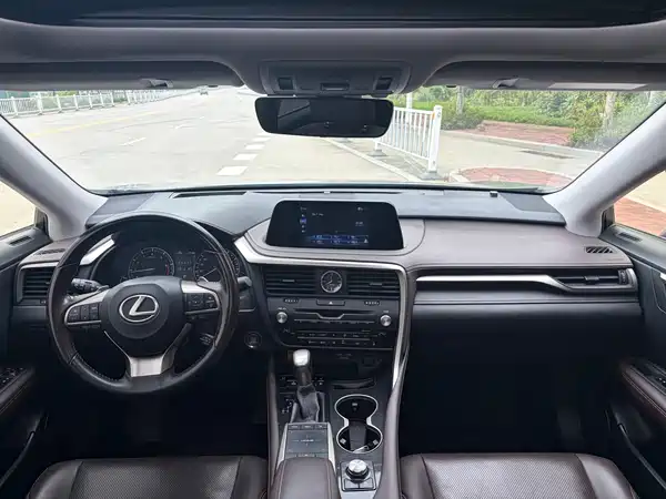 Lexus RX 2022