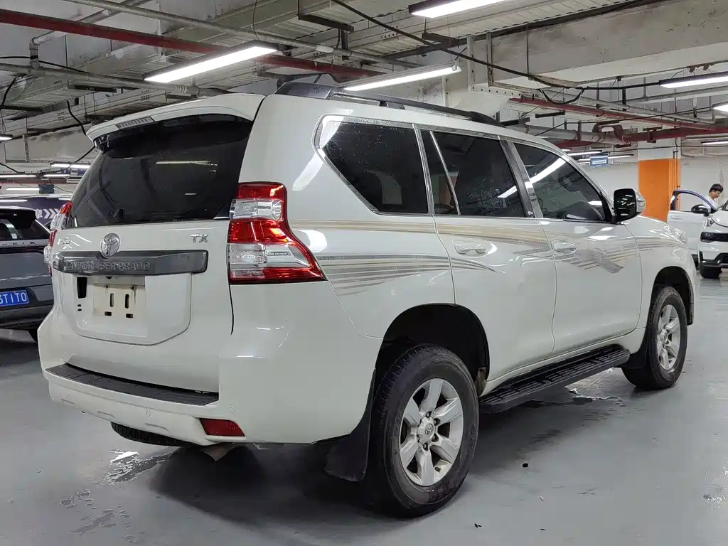 Toyota Prado 2016 — фото 15