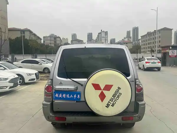 Mitsubishi Pajero 2008