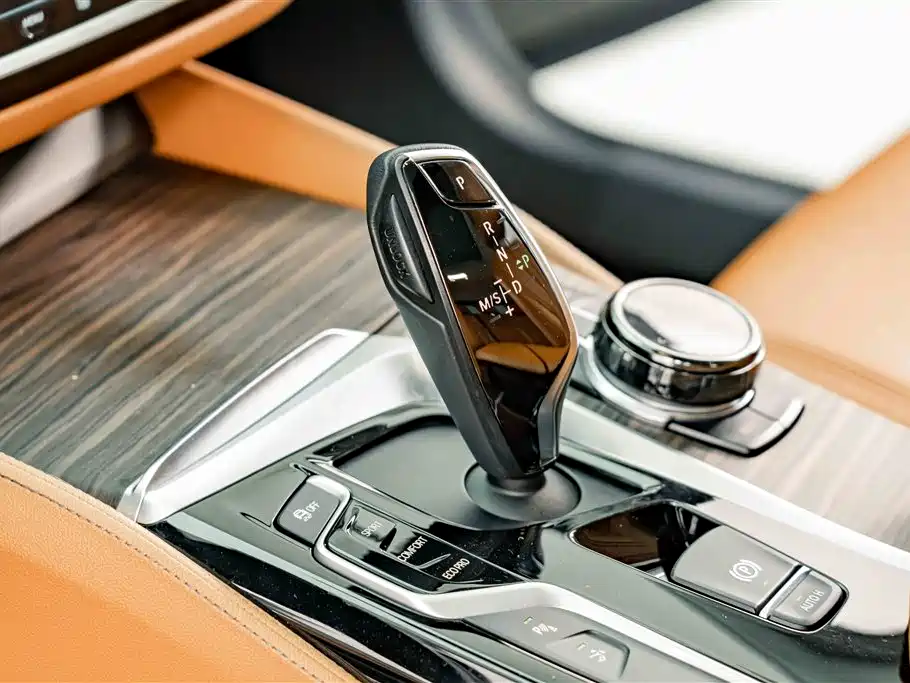 BMW 6 Series GT 2018 — фото 14