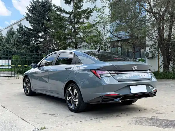 Hyundai Elantra 2023