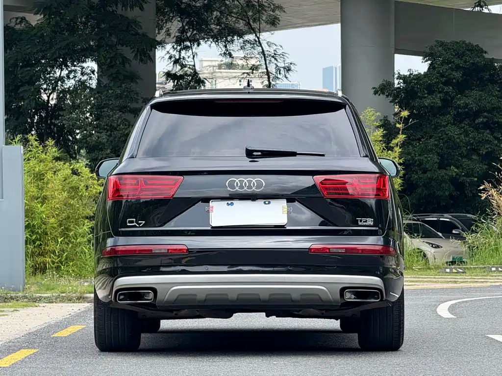 Audi Q7 2017 — фото 6