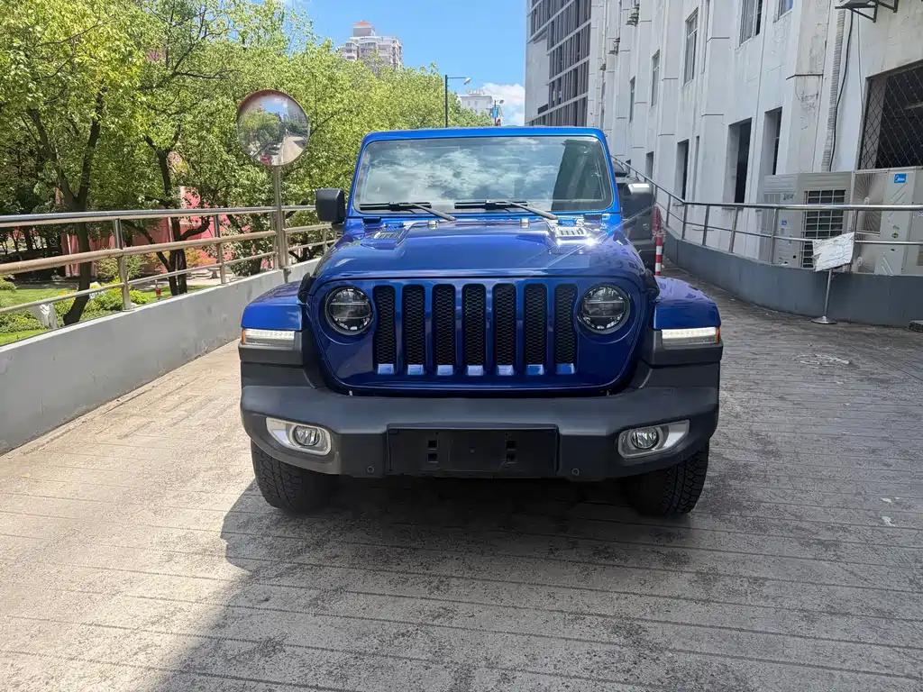 Jeep Wrangler 2019 — фото 2