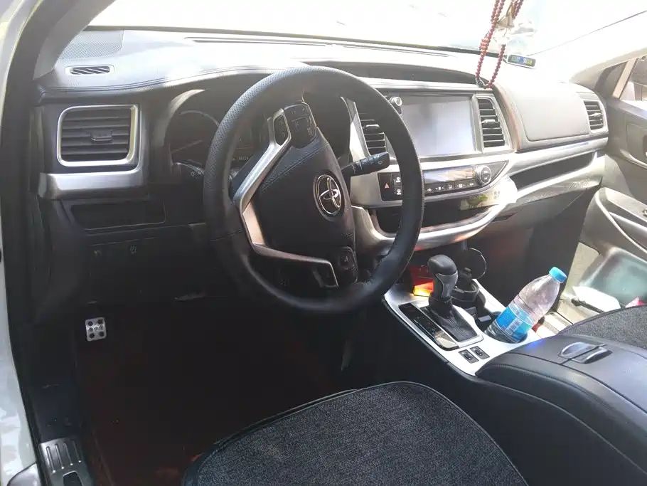 Toyota Highlander 2017 — фото 12