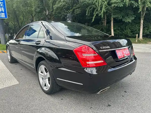 Mercedes-Benz S-Class 2012