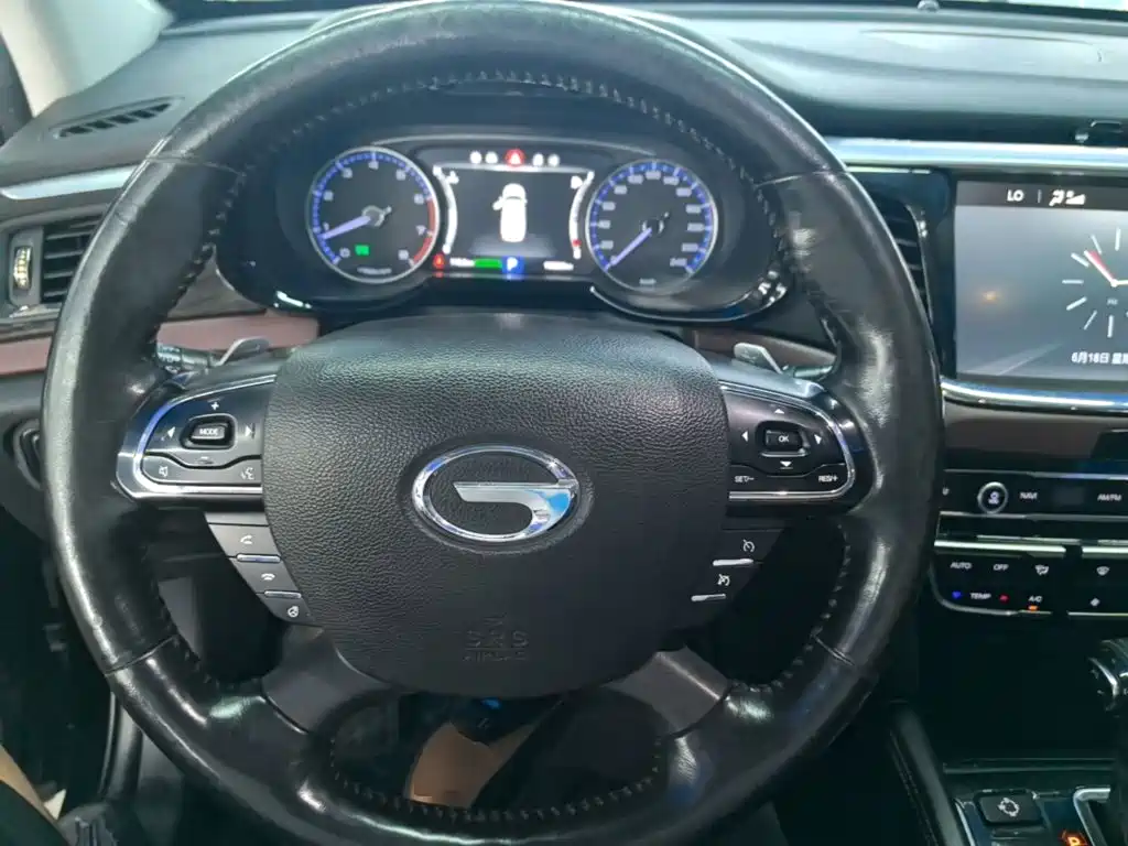 GAC Motor Trumpchi GS8 2018 — фото 11