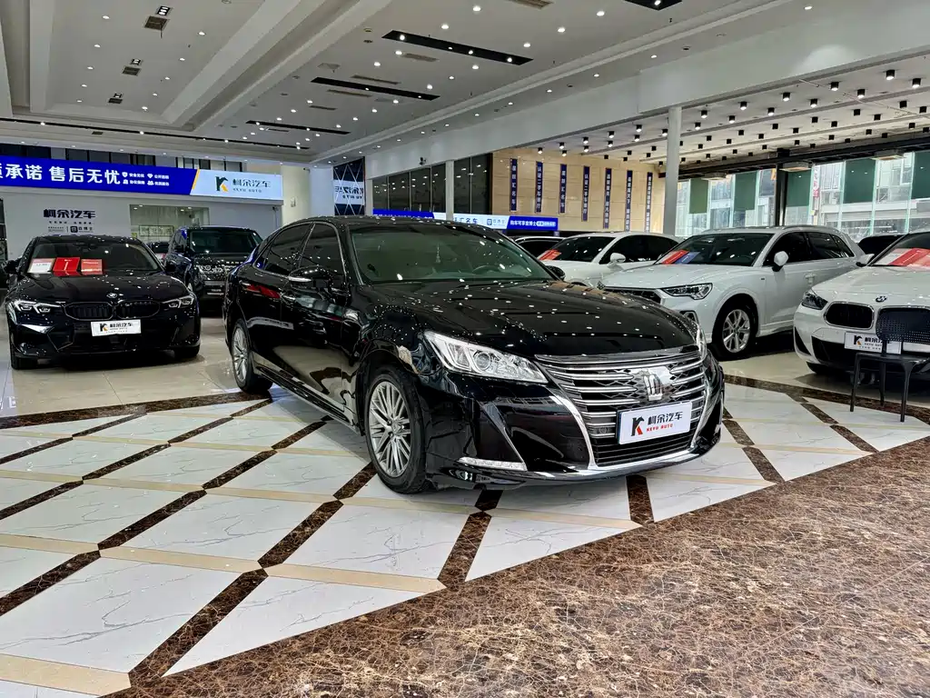 Toyota Crown 2017