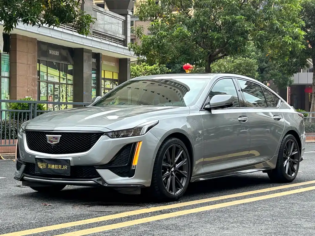 Cadillac CT5 2023 — фото 1