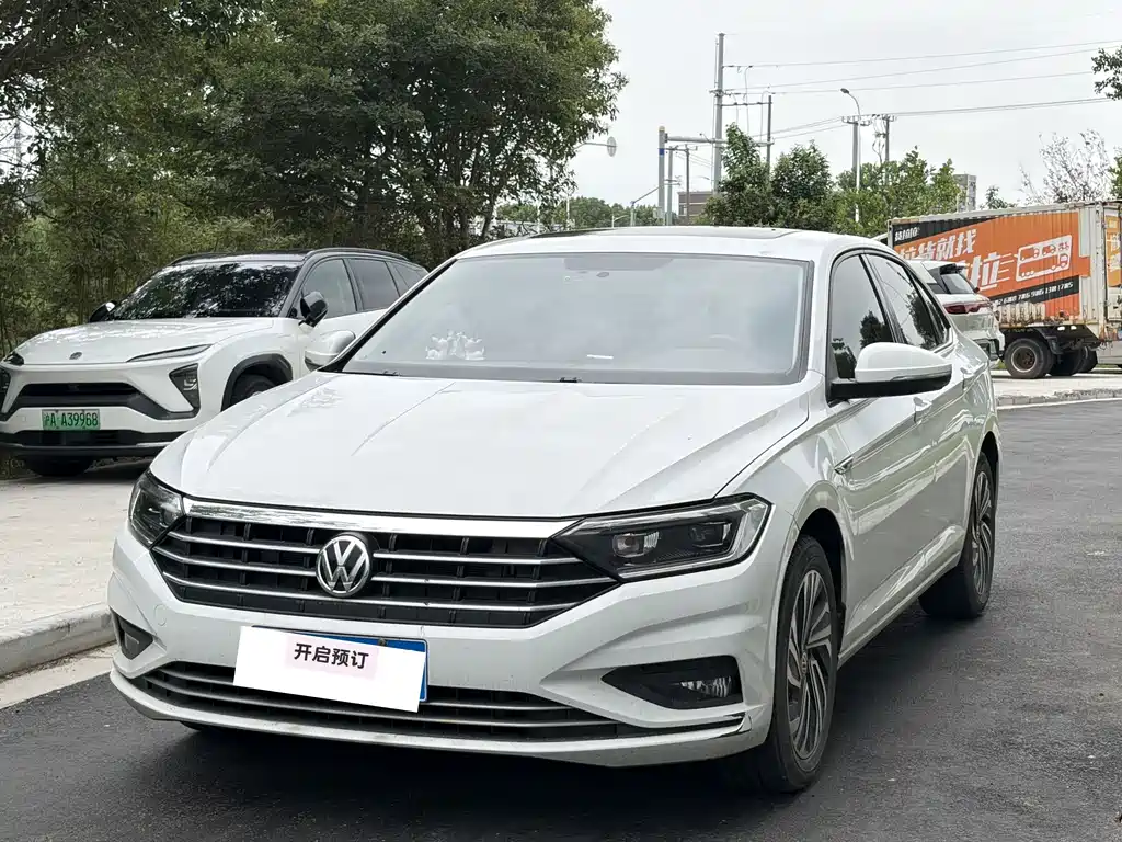 Volkswagen Sagitar 2022
