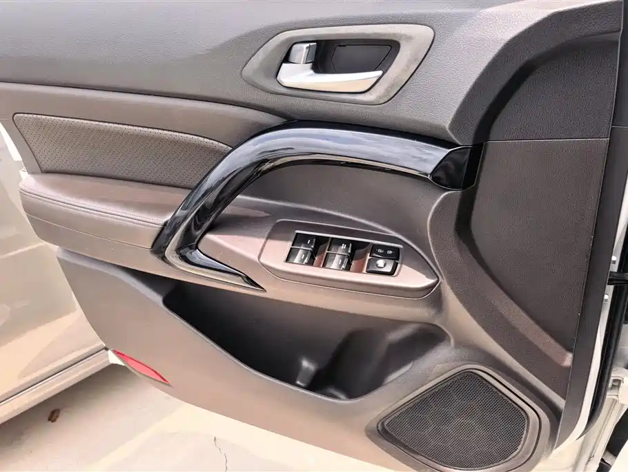 GAC Motor Trumpchi GS4 2015 — фото 7