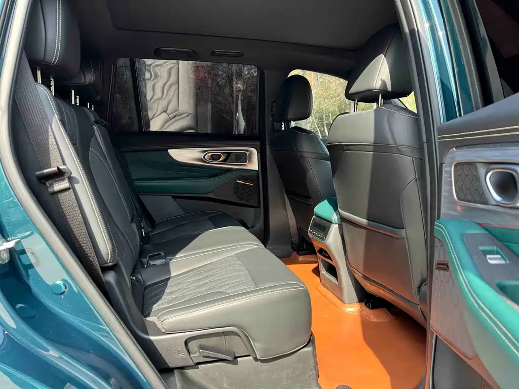 GAC Motor Trumpchi GS8 2022 — фото 19