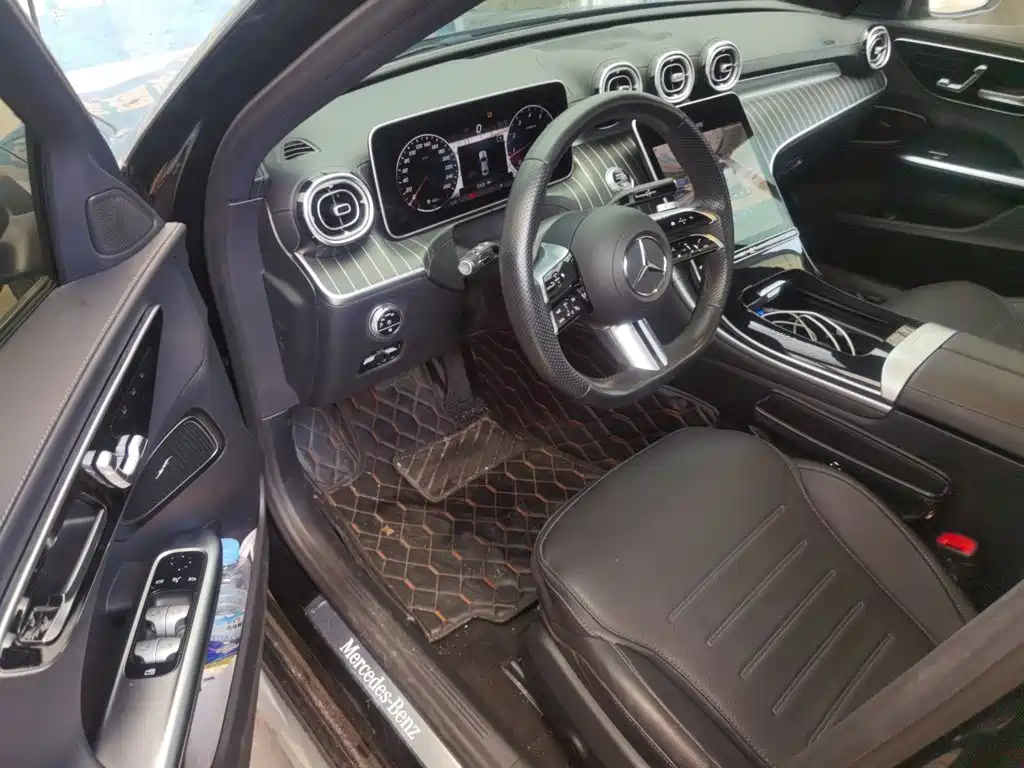 Mercedes-Benz C-Class 2023 — фото 14