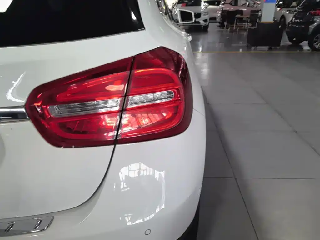 Mercedes-Benz GLA 2015 — фото 8