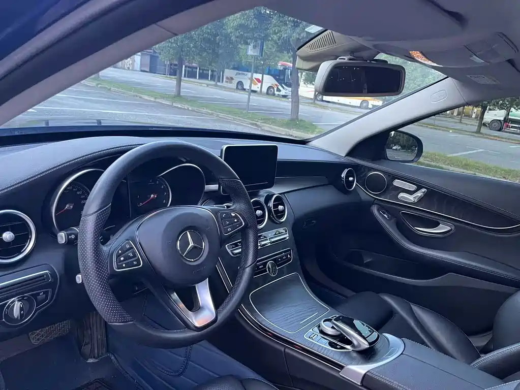 Mercedes-Benz C-Class 2019 — фото 12