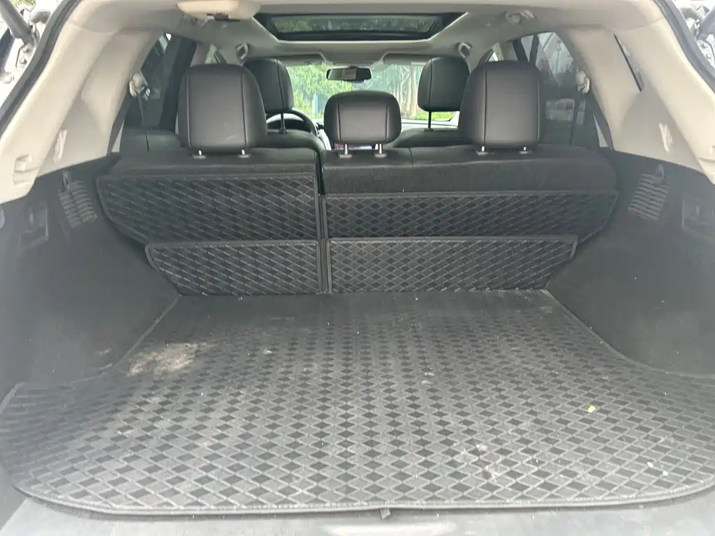 Toyota RAV4 2019 — фото 18