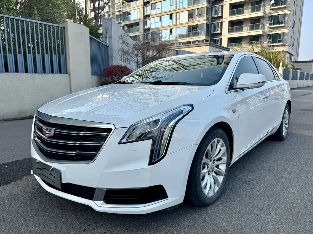 Cadillac XTS 2019 — фото 1