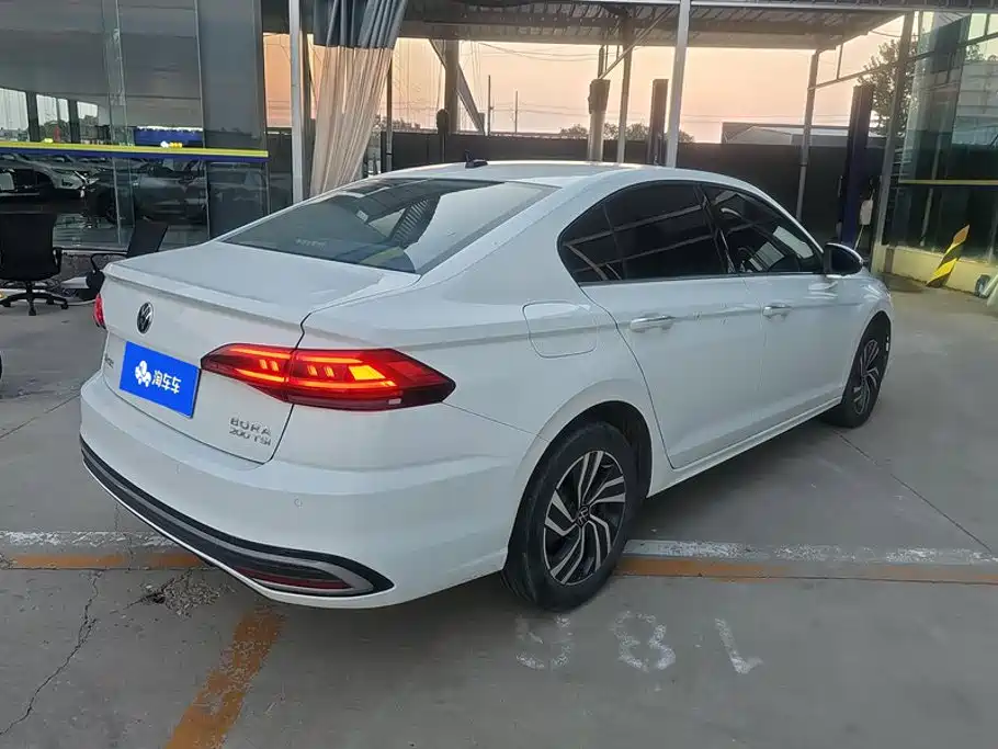 Volkswagen Bora 2023