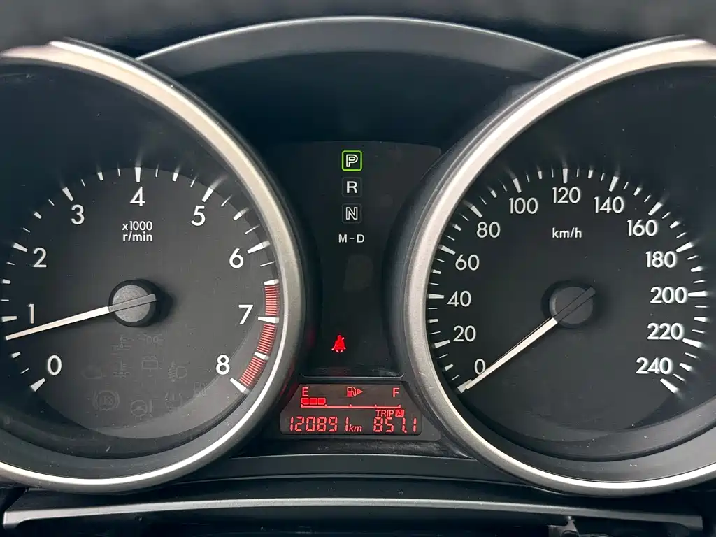 Mazda 5 2014 — фото 10