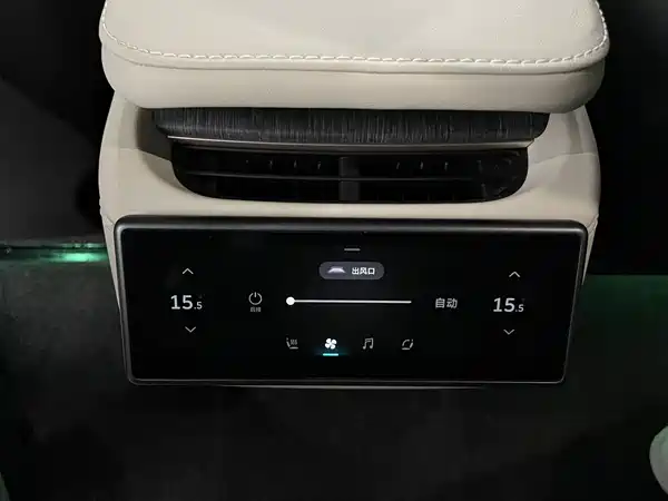 NIO ES6 2024