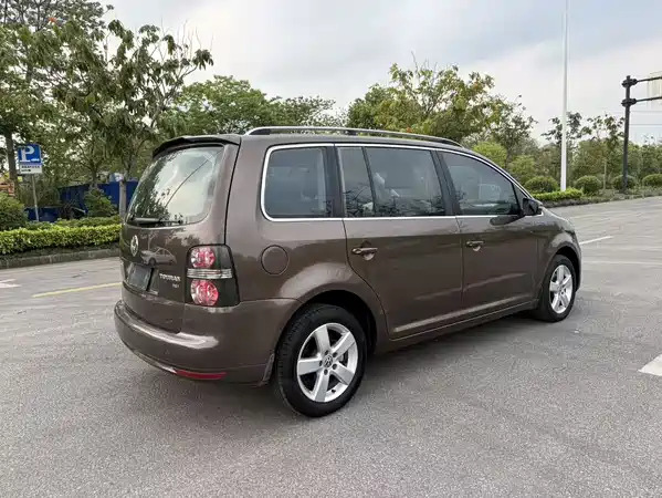 Volkswagen Touran 2013