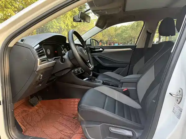Volkswagen Sagitar 2022