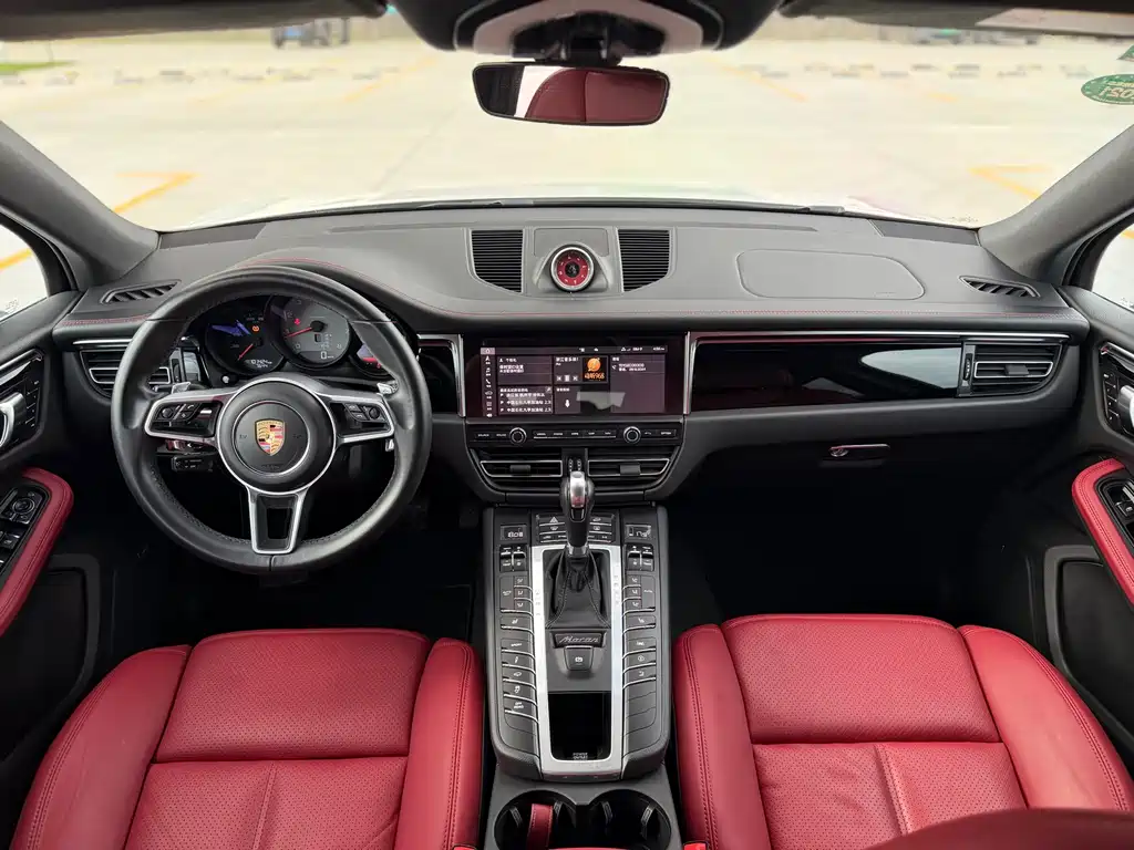 Porsche Macan 2020 — фото 12