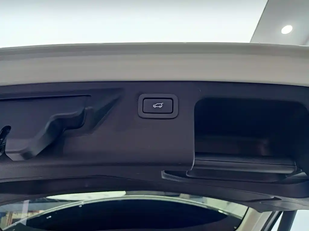 Land Rover Discovery Sport 2019 — фото 20