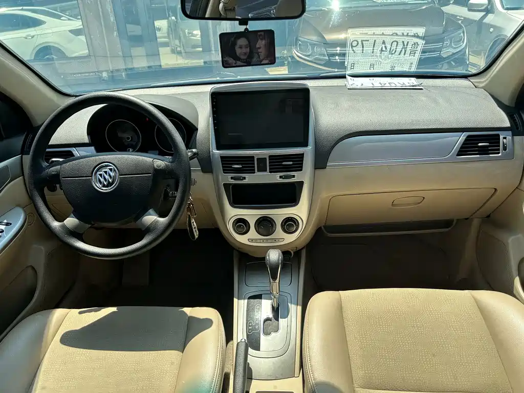 Buick Excelle 2013