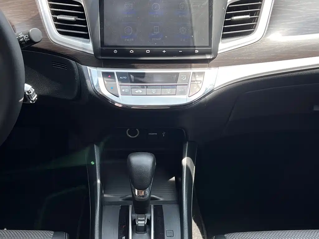 Honda Jade 2017 — фото 19