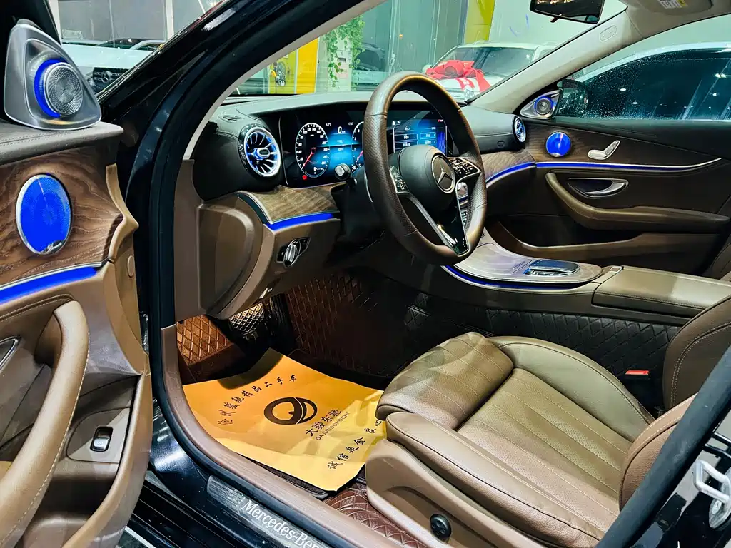 Mercedes-Benz E-Class 2023 — фото 4