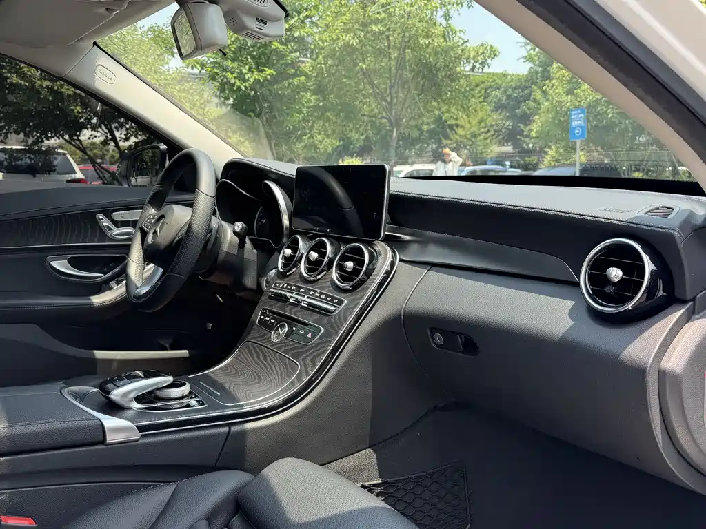 Mercedes-Benz C-Class 2016 — фото 13