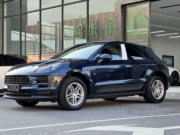 Porsche Macan 2021