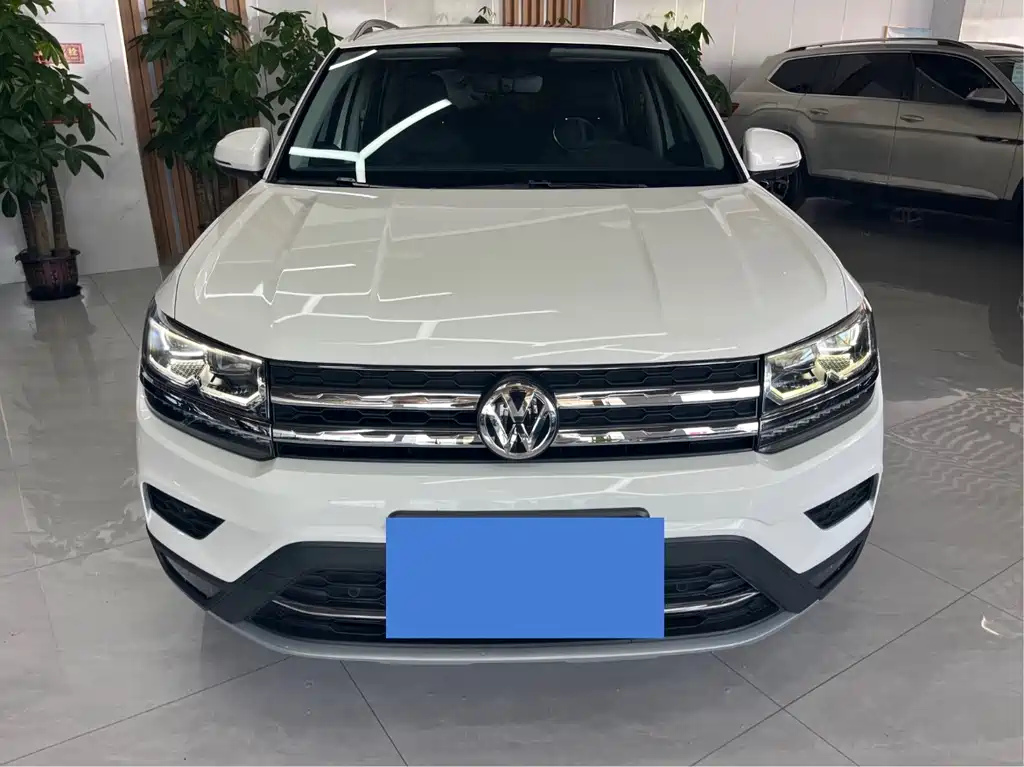 Volkswagen Tharu 2020