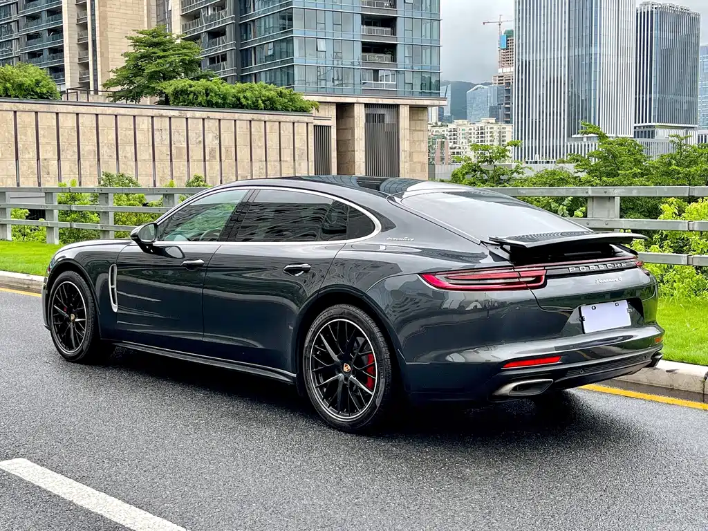 Porsche Panamera 2019 — фото 4