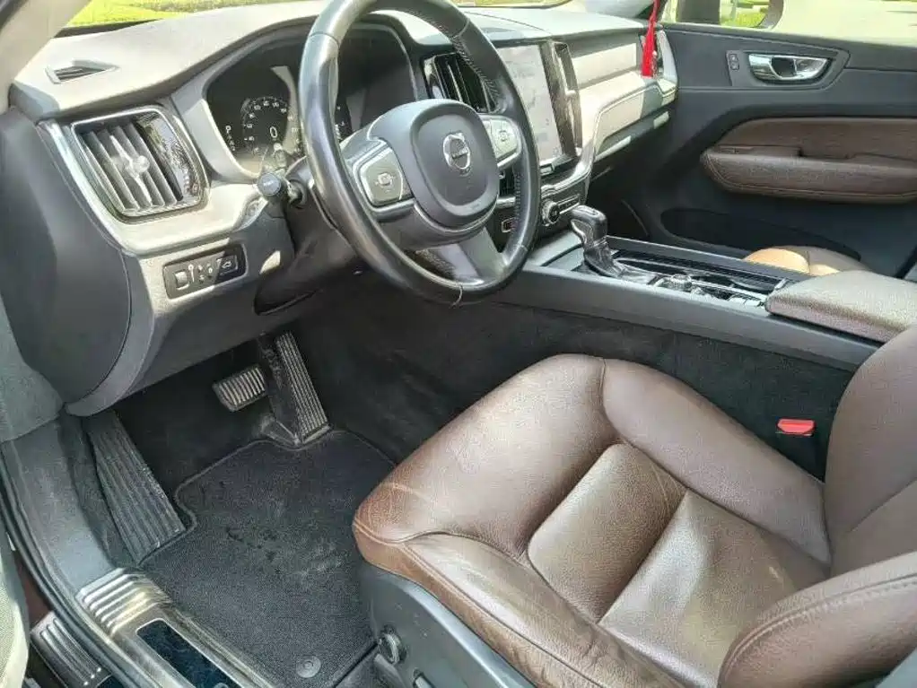 Volvo XC60 2019