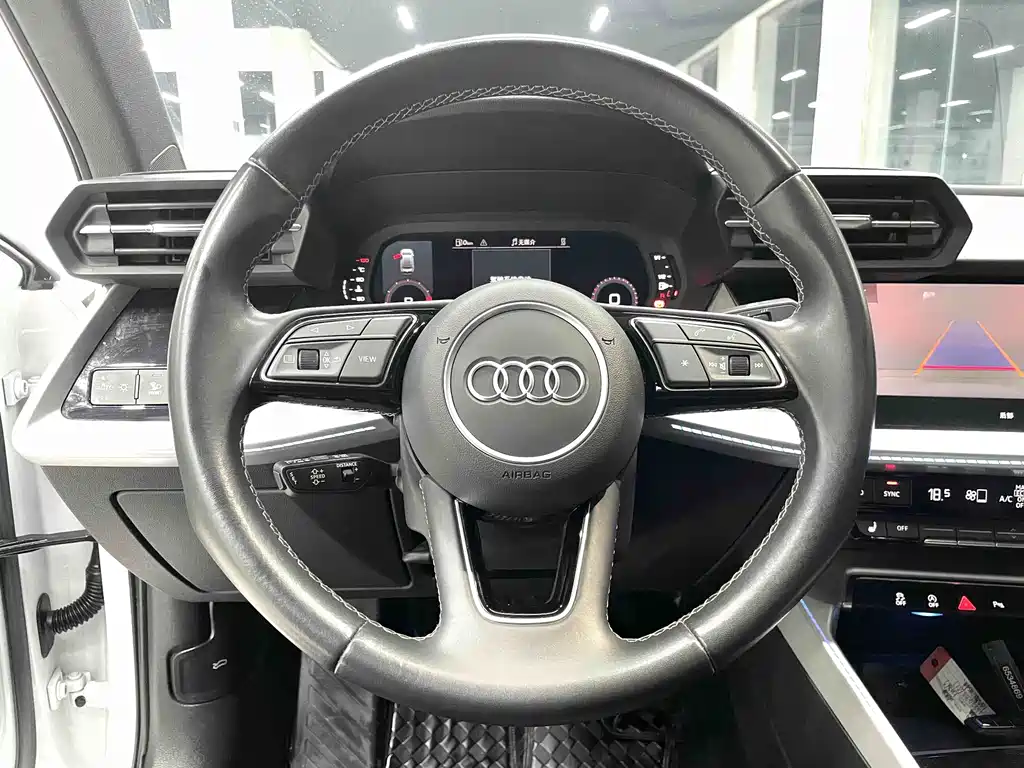 Audi A3 2023 — фото 8