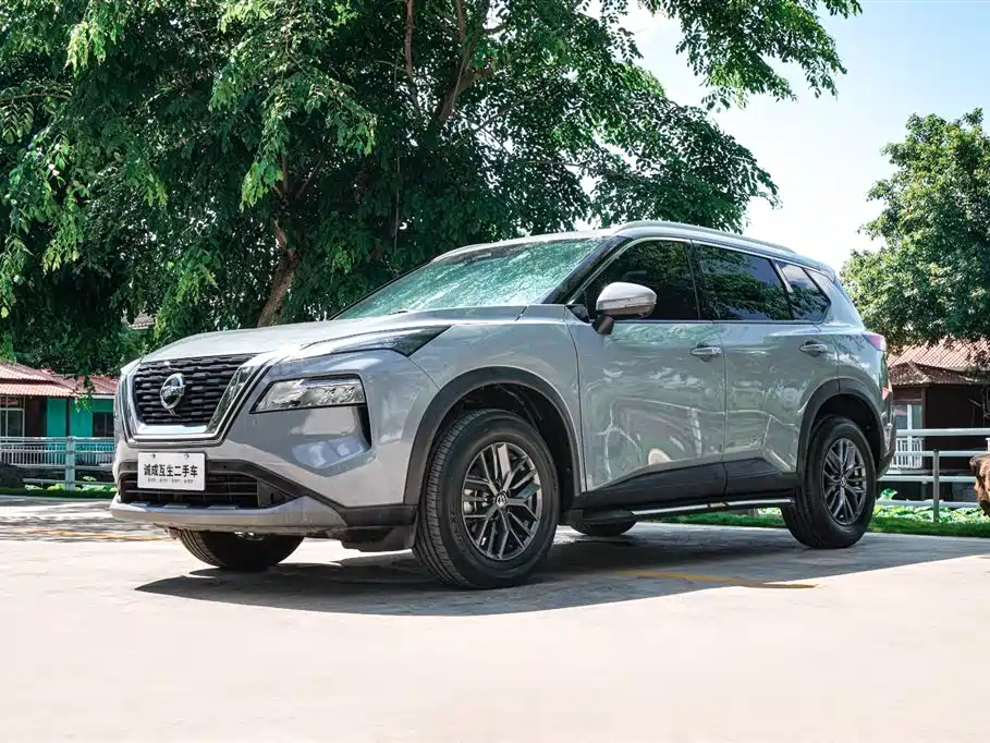 Nissan X-Trail 2021 — фото 1
